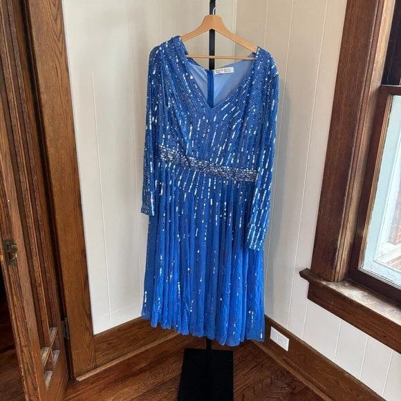 Mac Duggal Light Blue Sequin Tea-Length V-Neck Long Sleeve Formal Dress 22 *NOTE - Picture 1 of 16